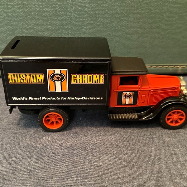 Ertl American Classic 1931 Hawkeye Delivery Truck Die-Cast Coin Bank 