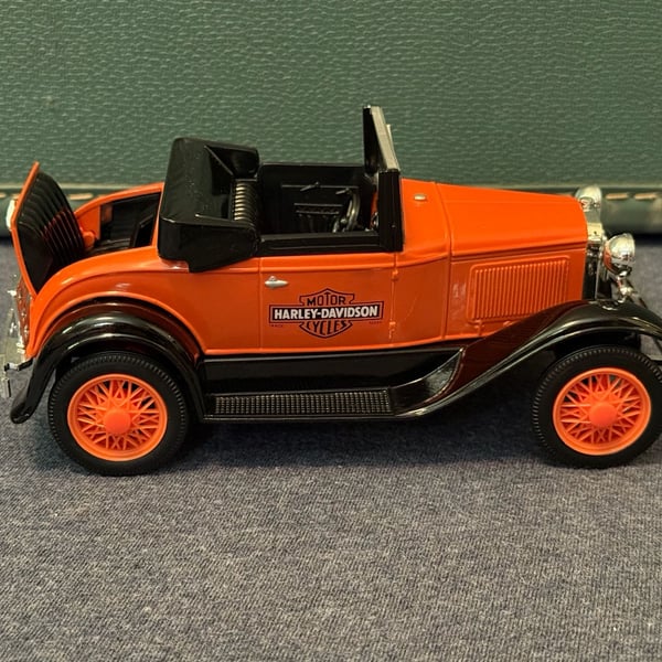 Liberty Classics Harley-Davidson 1929 Model A Roadster Die-Cast Coin Bank 