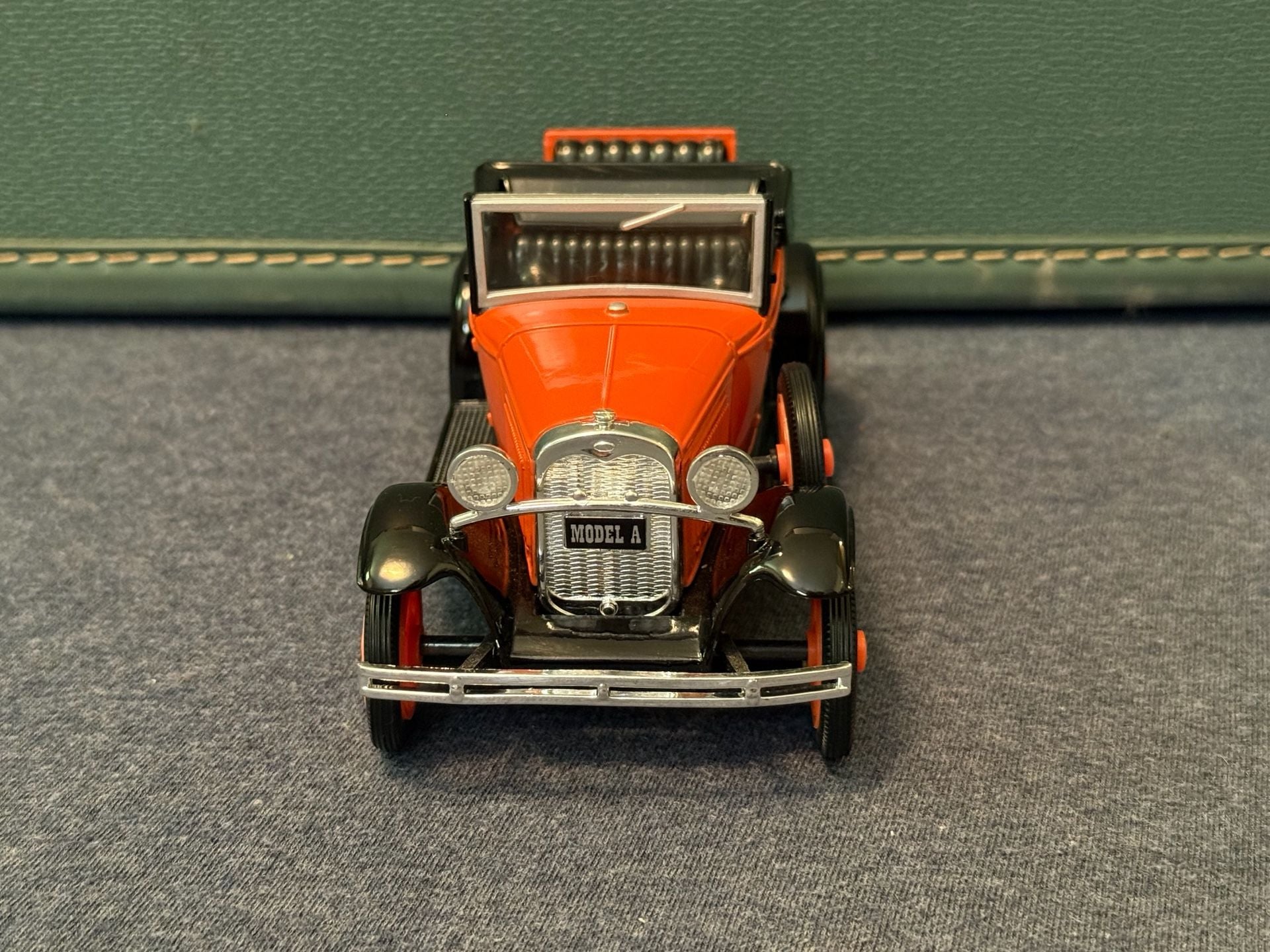 Liberty Classics Harley-Davidson 1929 Model A Roadster Die-Cast Coin Bank 2