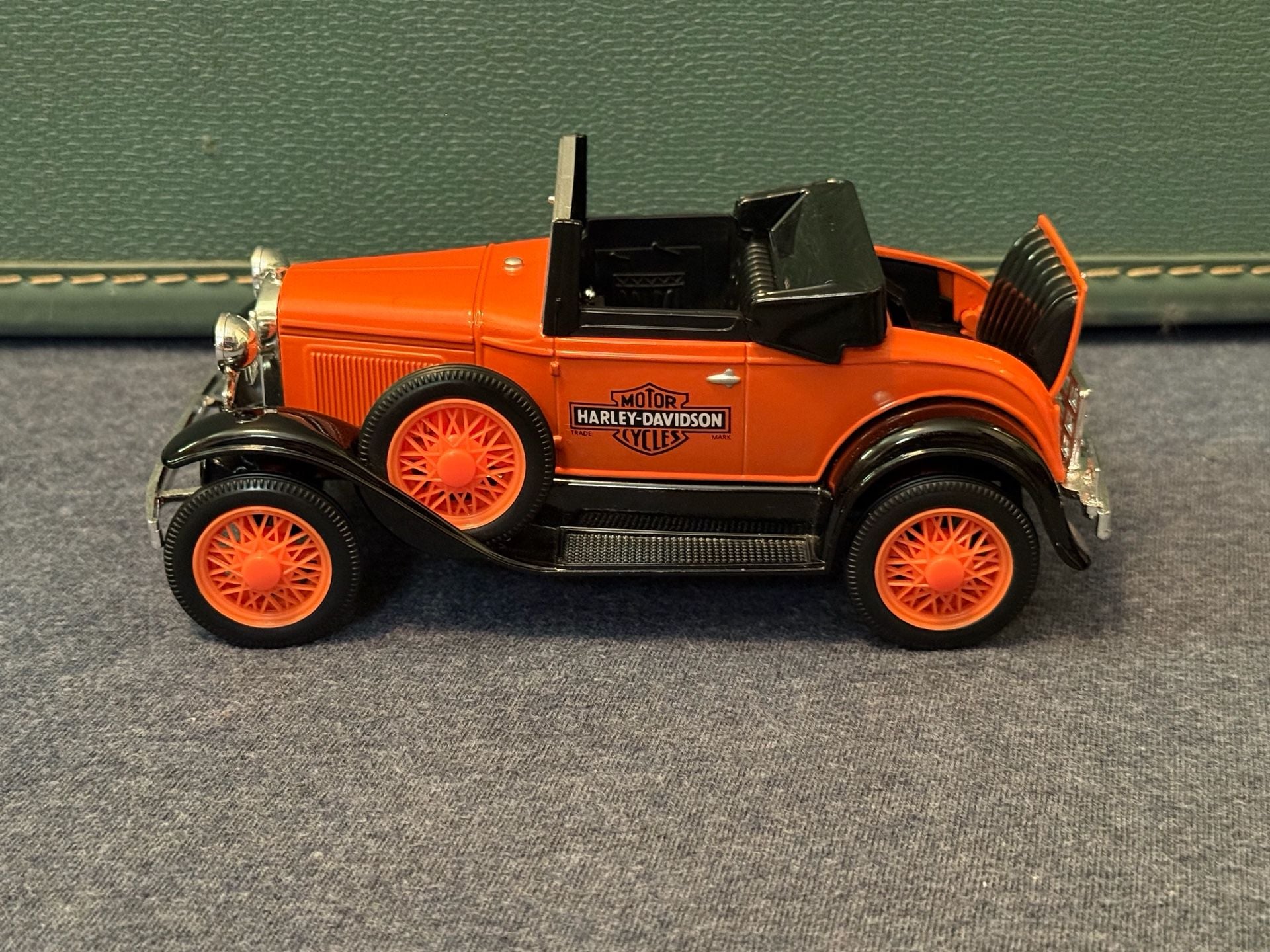 Liberty Classics Harley-Davidson 1929 Model A Roadster Die-Cast Coin Bank 3
