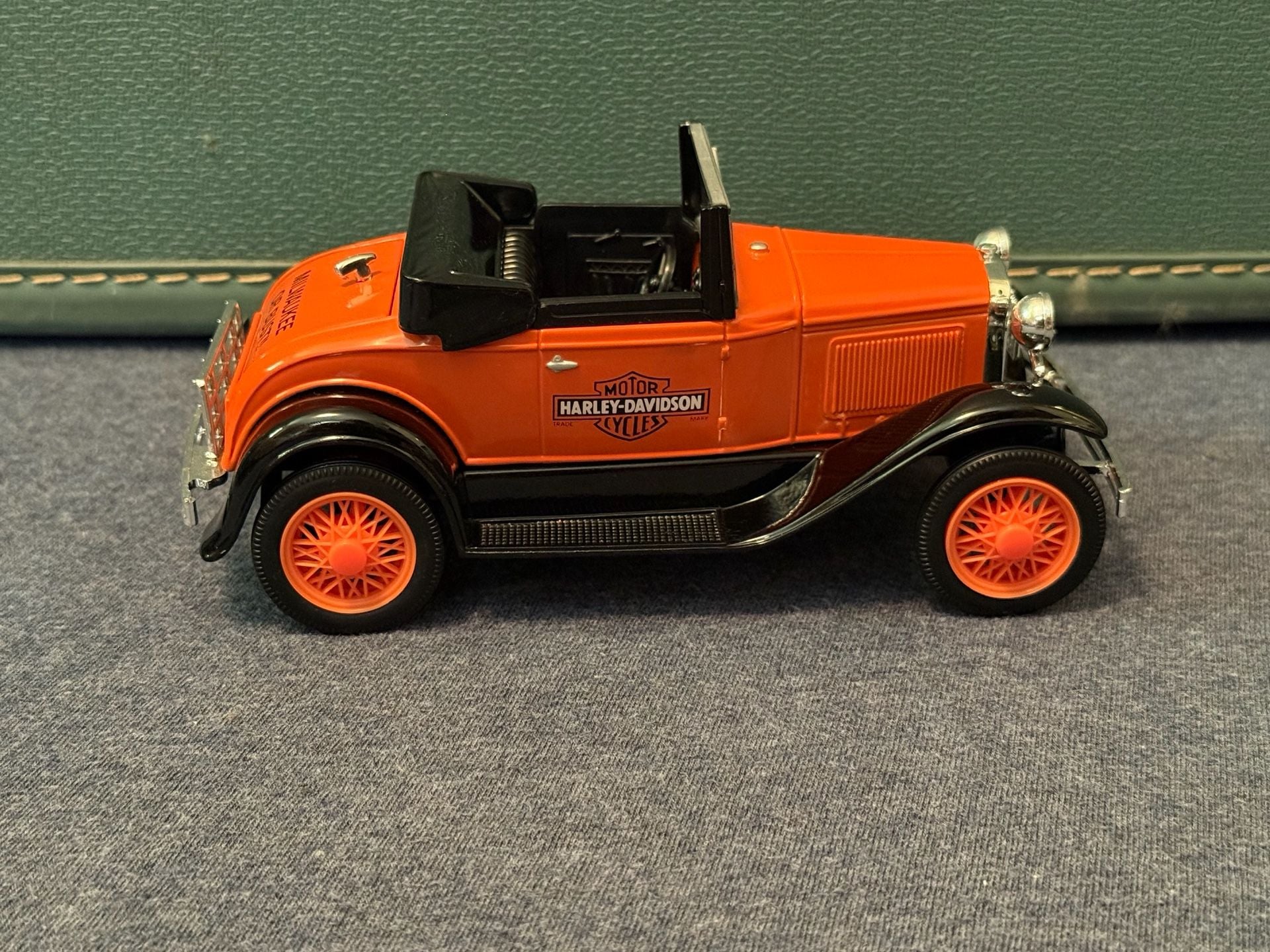Liberty Classics Harley-Davidson 1929 Model A Roadster Die-Cast Coin Bank 5