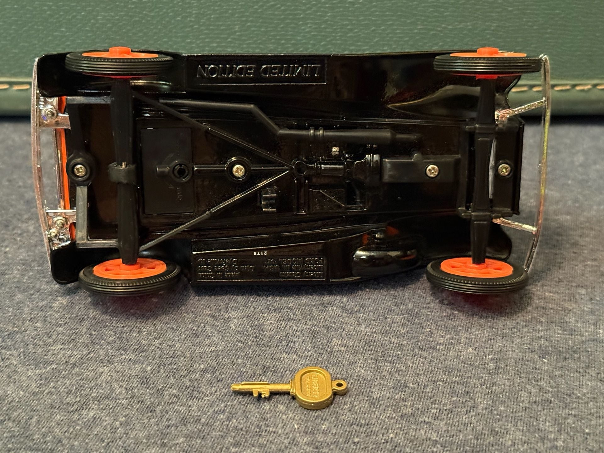 Liberty Classics Harley-Davidson 1929 Model A Roadster Die-Cast Coin Bank 9