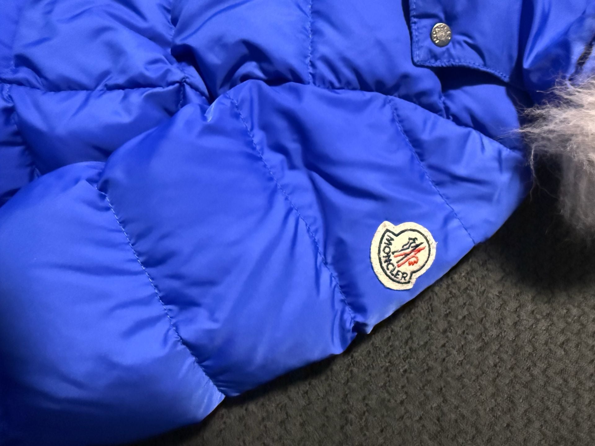 Moncler Enfant Abelle Long Down Puffer Coat with Fur Hood Girls size 8 7