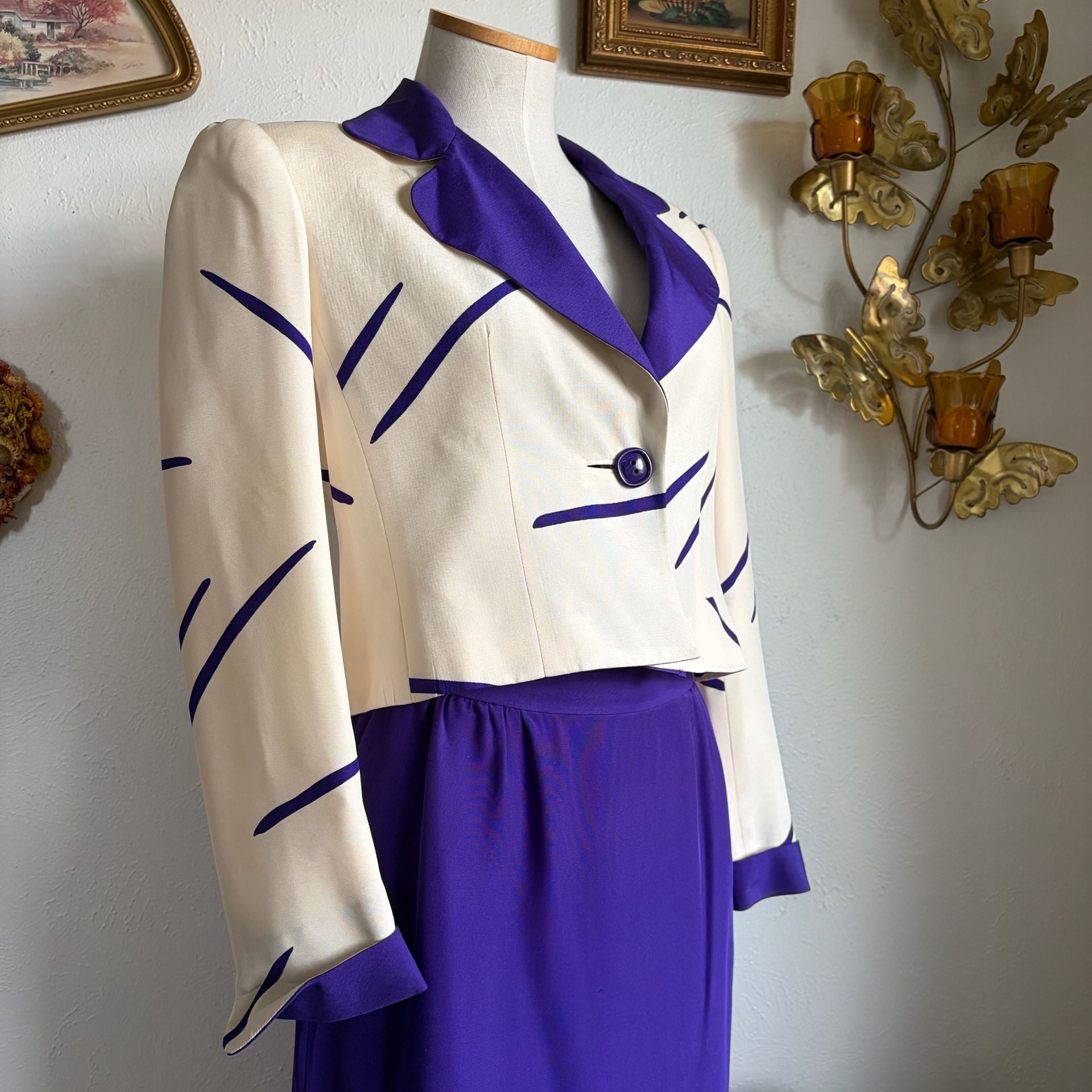 Rare Vintage David Hayes 100% Silk Blazer and Skirt Suit S 2