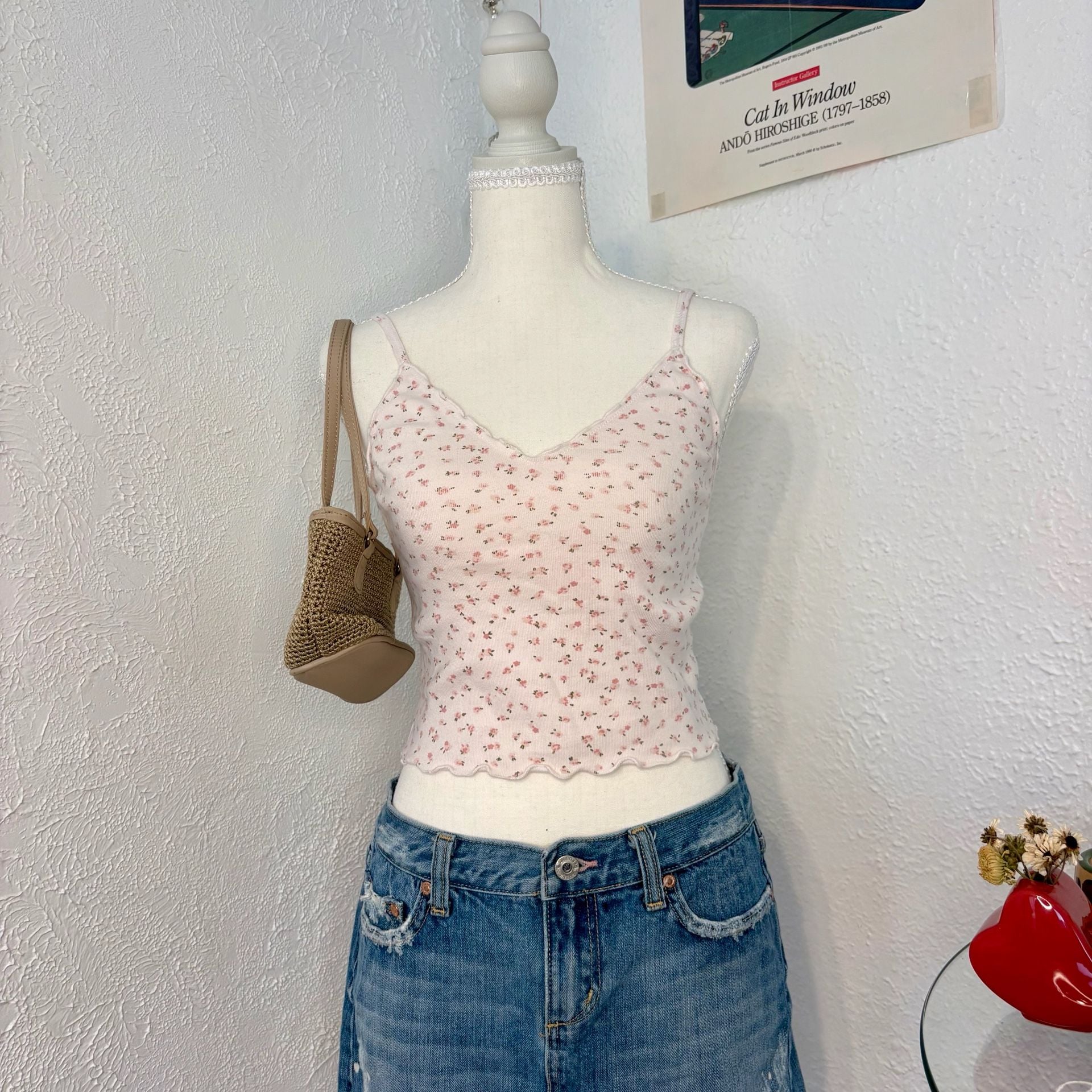 Brandy Melville Nicolette Floral Print Lettuce-Edge Tank Top 2