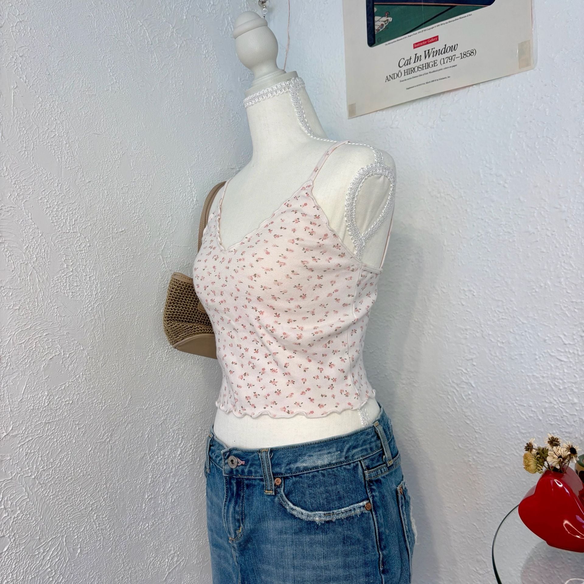 Brandy Melville Nicolette Floral Print Lettuce-Edge Tank Top 3