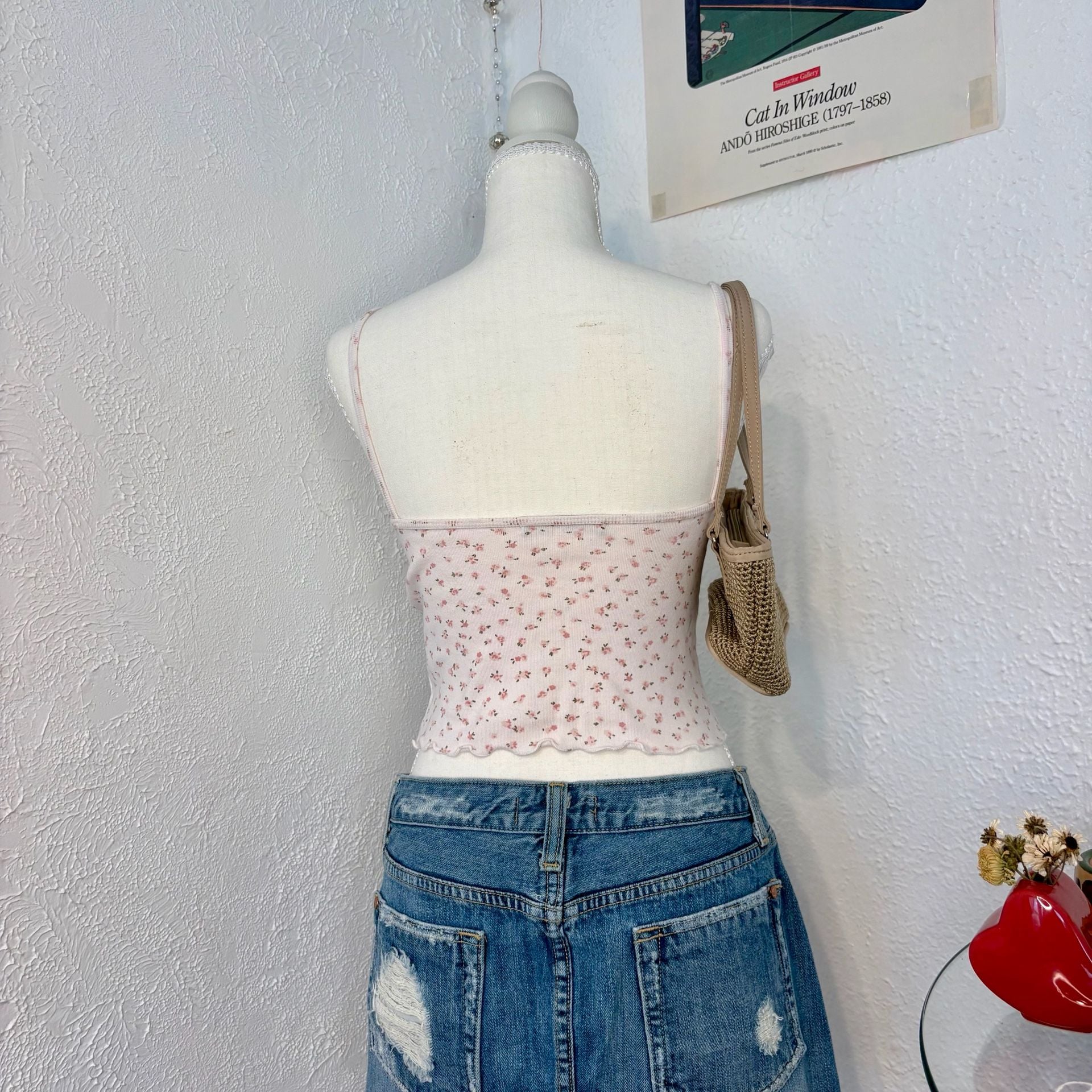 Brandy Melville Nicolette Floral Print Lettuce-Edge Tank Top 4