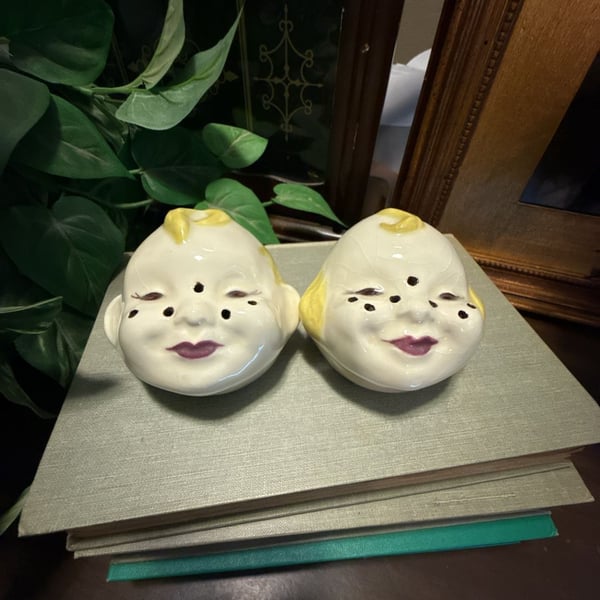 Vintage Nut Tree Vacaville California Baby Face Salt & Pepper Shakers – Mid-Century Souvenir – Original Nut Tree Labels