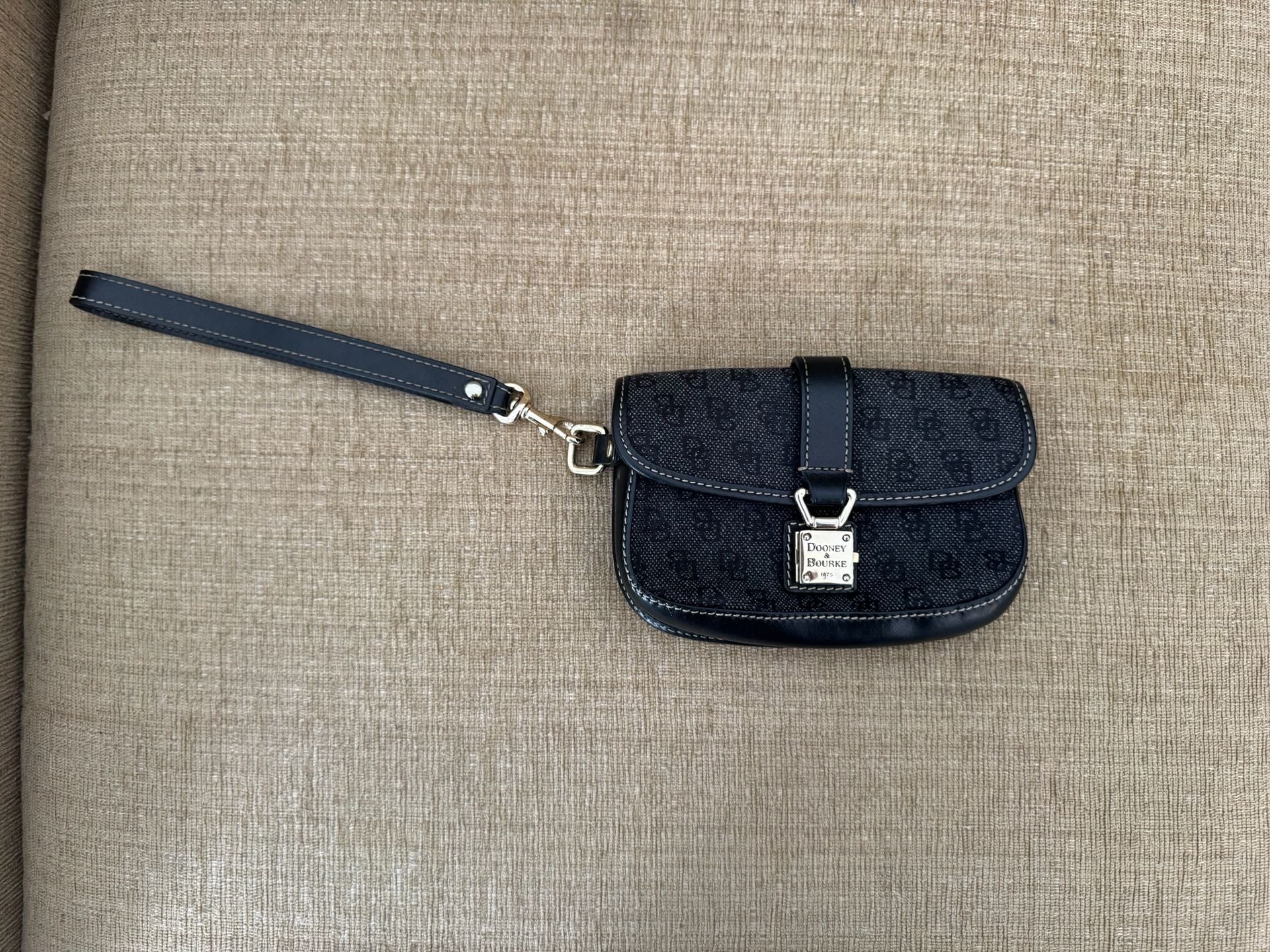 Dooney & Bourke Signature Jacquard Canvas and Leather Push Lock Wristlet 2