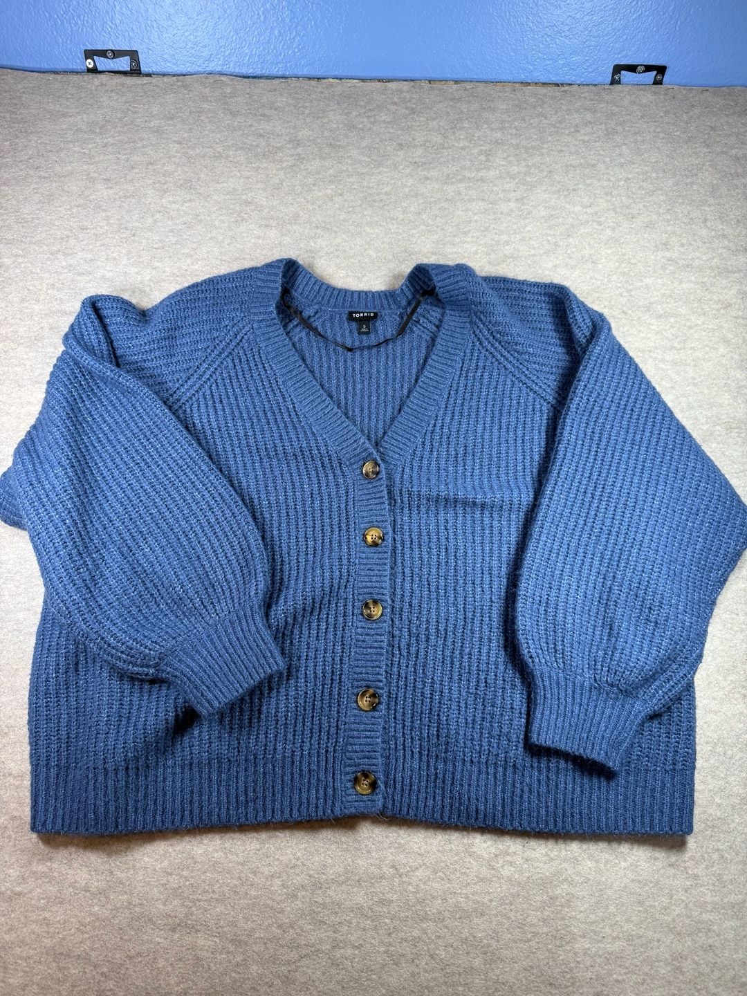 Torrid Womens Blue Chunky Knit V-Neck Button Front Cardigan Sweater Size 5X 4