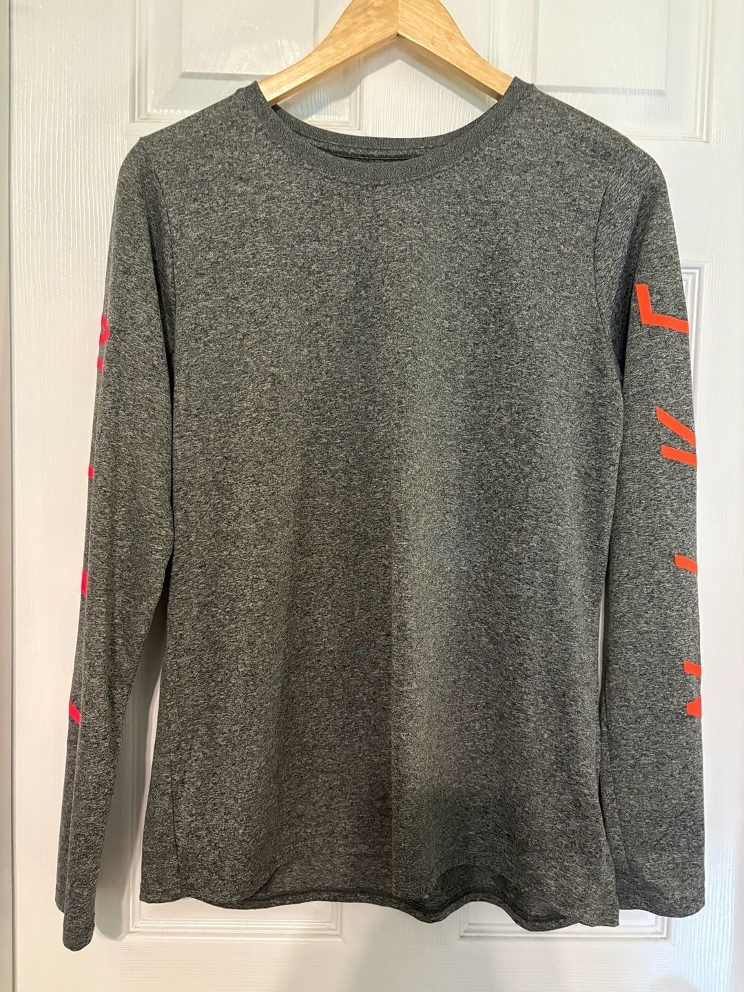EUC Nike Dri-FIT Gray Long Sleeve Top w/ Neon Pink Logo & Sleeve Graphic, large 2