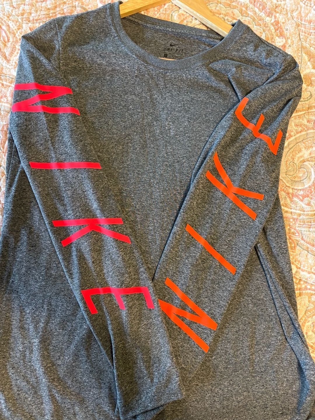 EUC Nike Dri-FIT Gray Long Sleeve Top w/ Neon Pink Logo & Sleeve Graphic, large 10