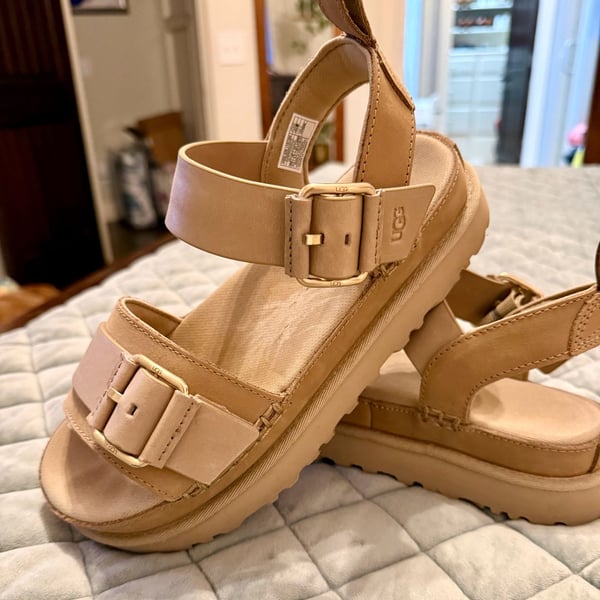 UGG Goldenstar Villa Platform Sandal, 8.5