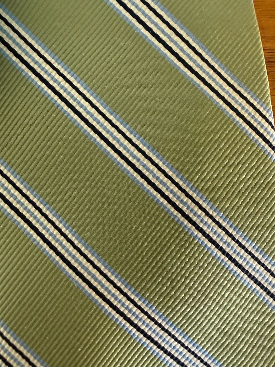 Jos A Bank Executive Collection Silk Tie Light Green Striped NWT 4