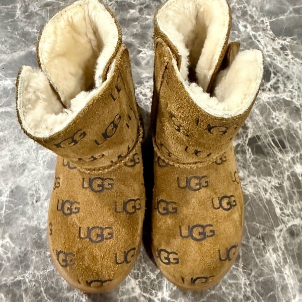 UGG Keelan Toddler Girls Classic Suede Monogram Logo Boots