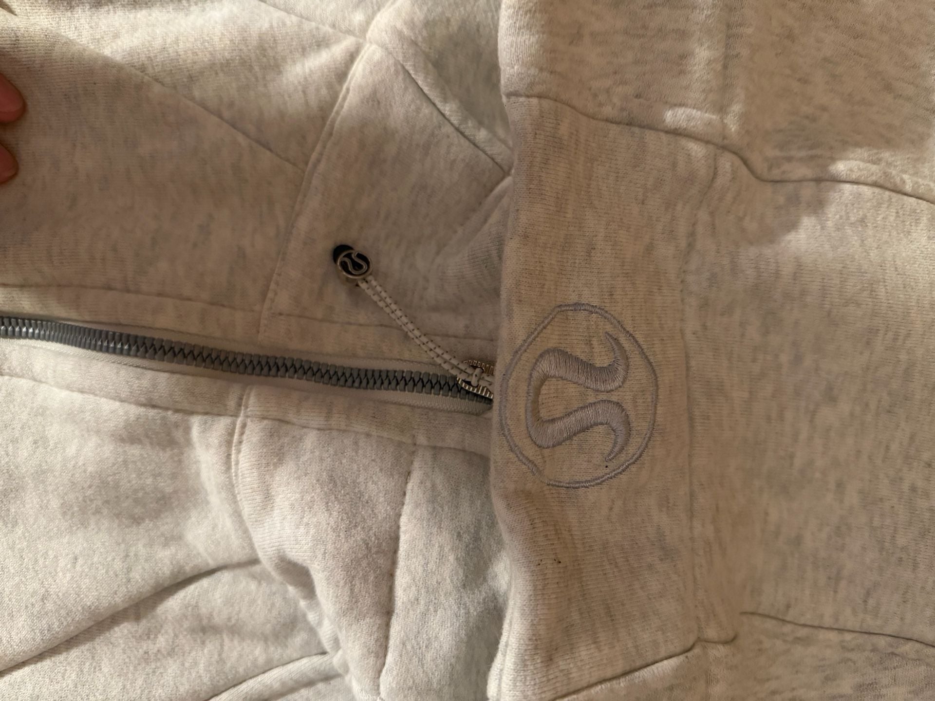 Lululemon Scuba Full-Zip Hoodie Heathered White 3