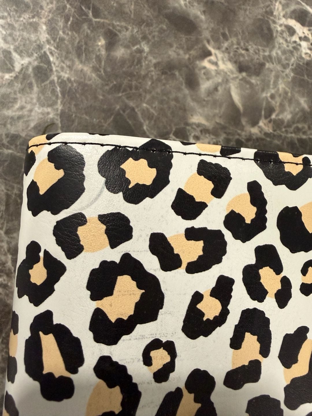 52 Agenda Leopard Print Ring-Bound Personal Planner 6