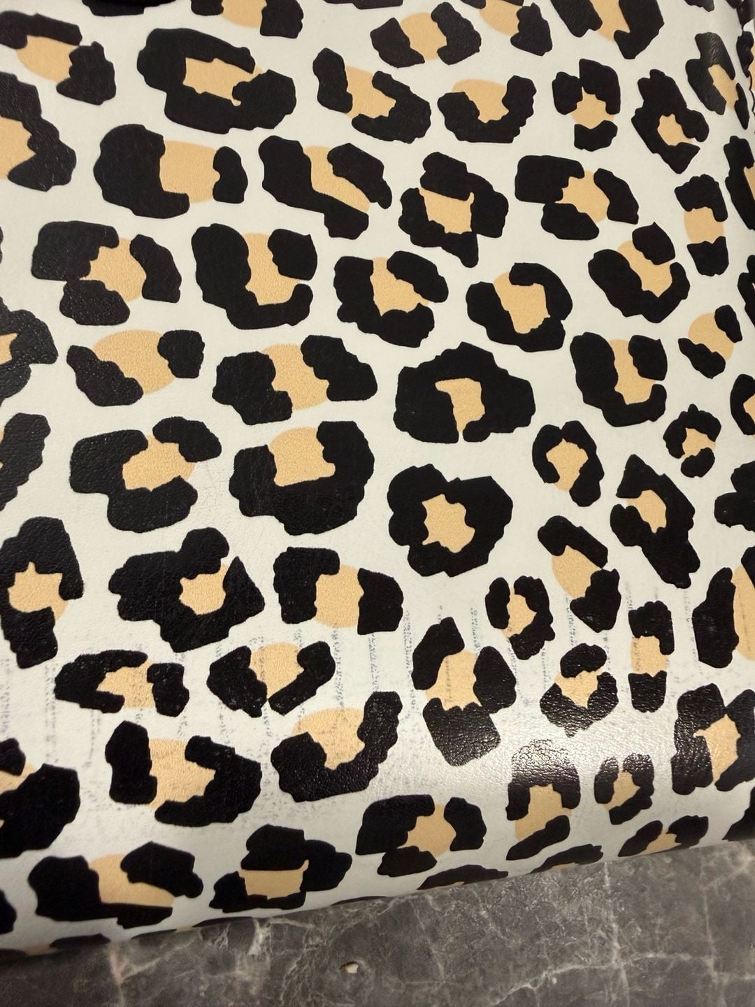 52 Agenda Leopard Print Ring-Bound Personal Planner 7