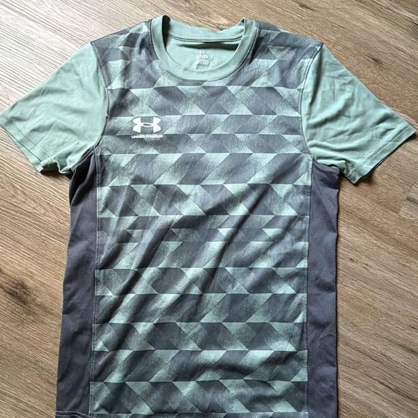 UA Challenger Training Tee Silica Green