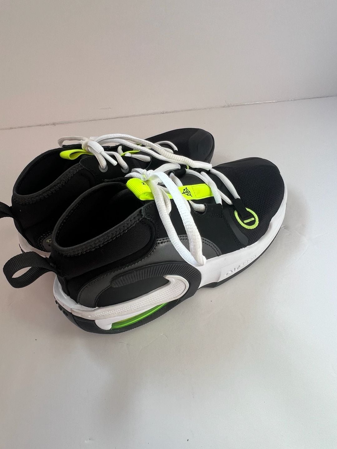 Nike Air Zoom Crossover 2 Basketball Shoes – Youth 6Y – Black Volt 3