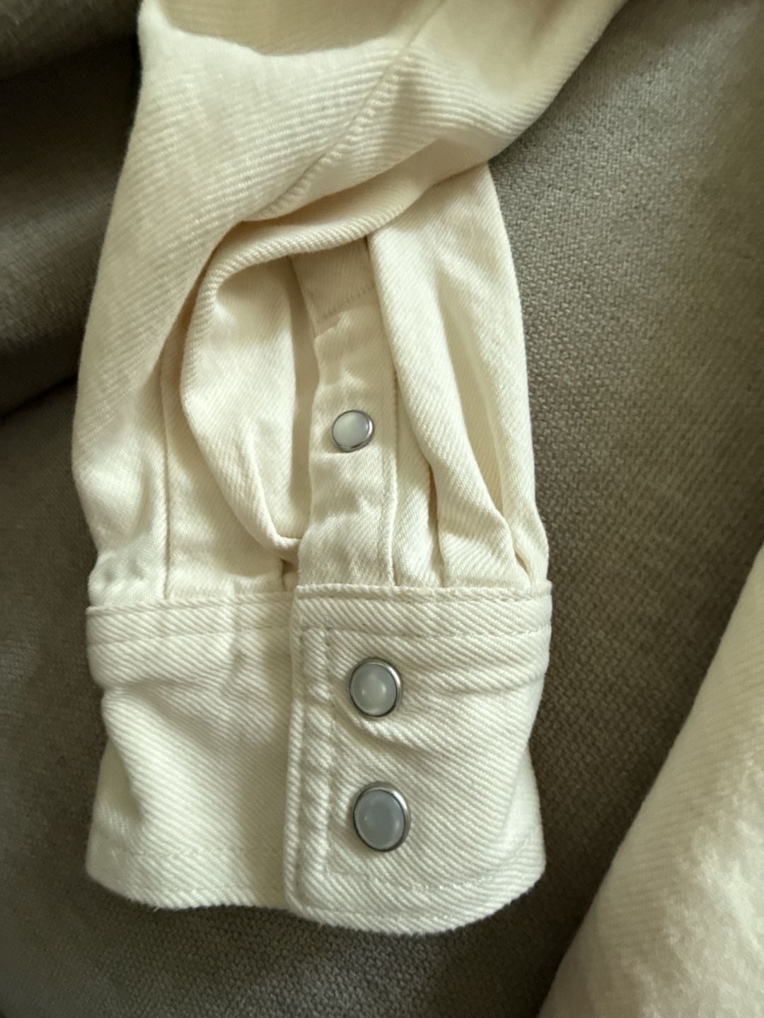 Levi's Women's Dorsey Western Shirt in Off-White XS oversized NWOT 7