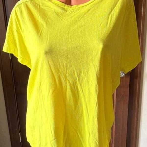 DKNY Women's Neon Yellow Short Sleeve Crewneck T-Shirt
