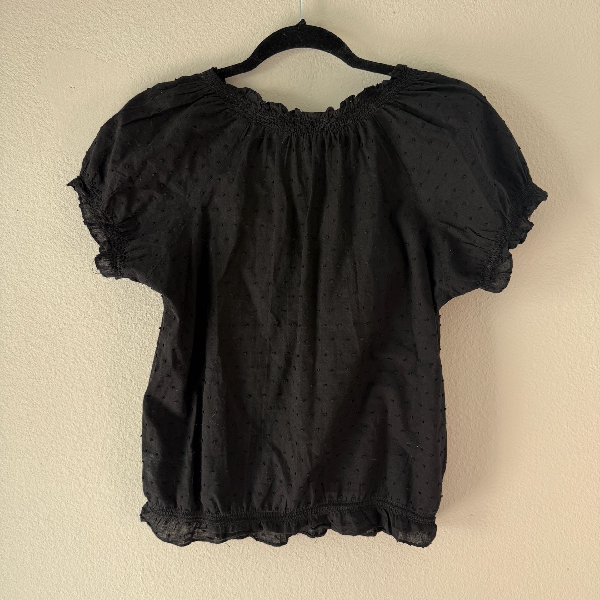 Vintage y2k Caché Women's Black Swiss Dot V-Neck Blouse with Flutter Sleeves 4