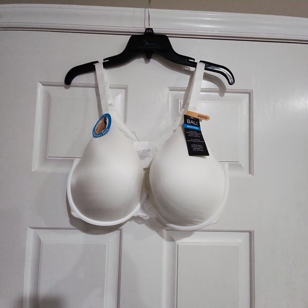 Bali Smoothing Underwire Convertible Back Bra, Style DF6580, White, 40DD