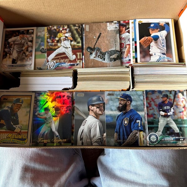 Assorted Major League Baseball Card Collection Lot