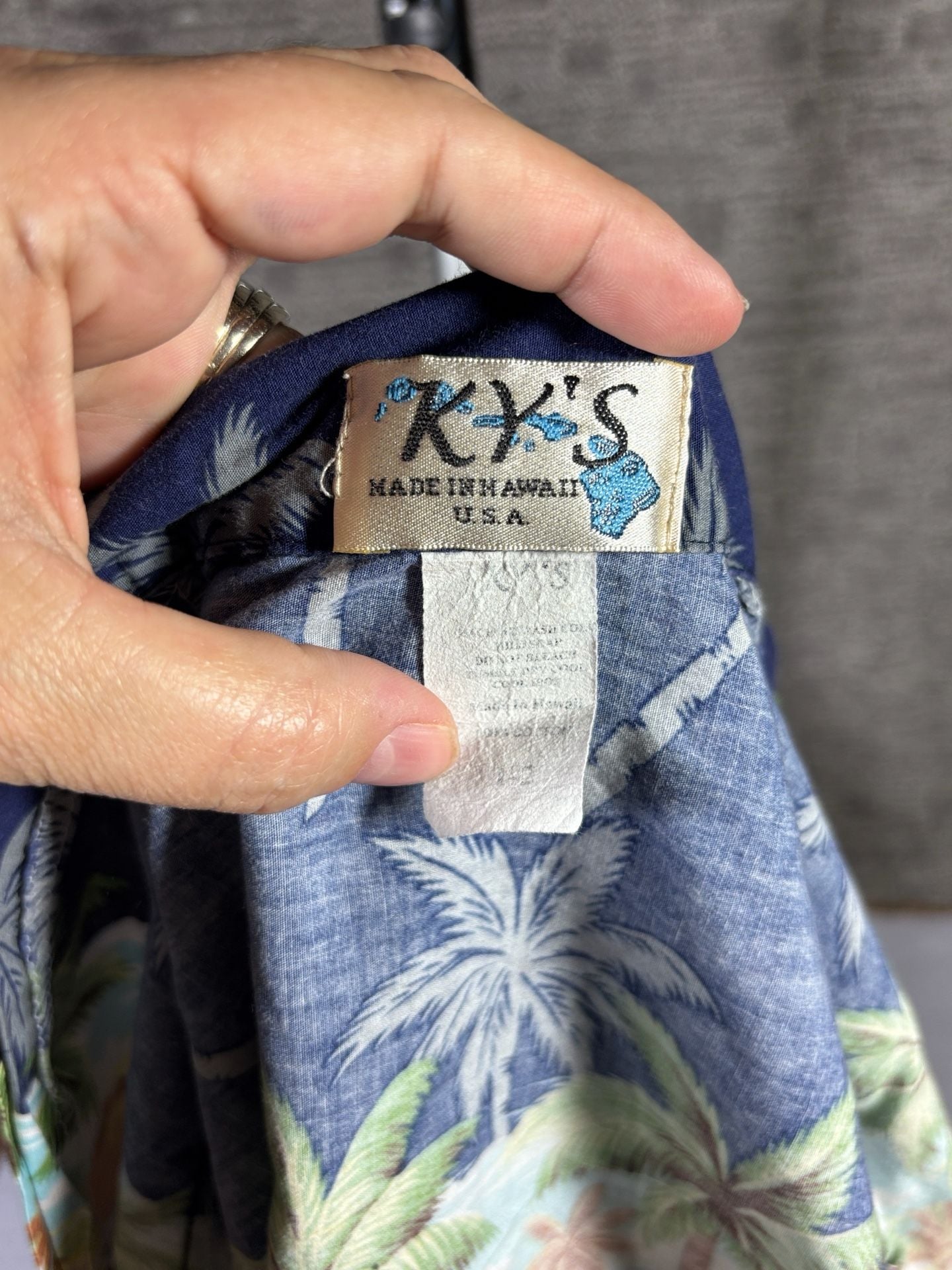 Ky's Made in Hawaii Boy's Aloha Shirt Tropical Tiki Woody Car Print 5