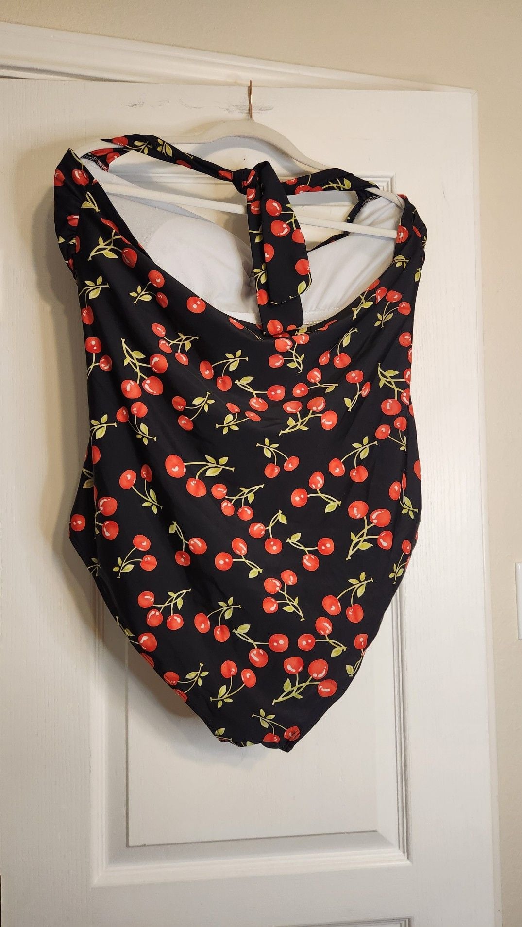 Retro Cherry Print Ruched Halter One-Piece Swimsuit 5