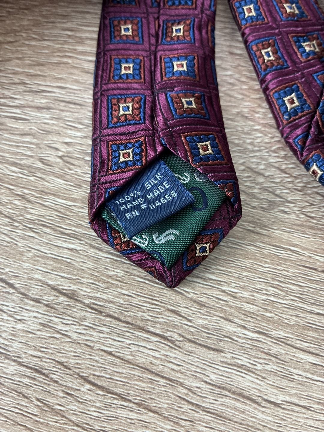 Canterbury 100% Silk Geometric Pattern Necktie 3