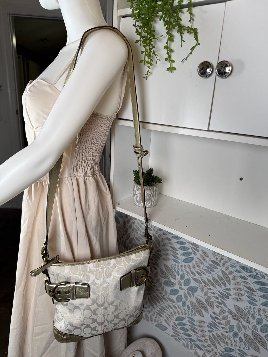 Coach Signature 3574 Hobo Shoulder Bag in Cream Canvas and Metallic Gold Leather 10