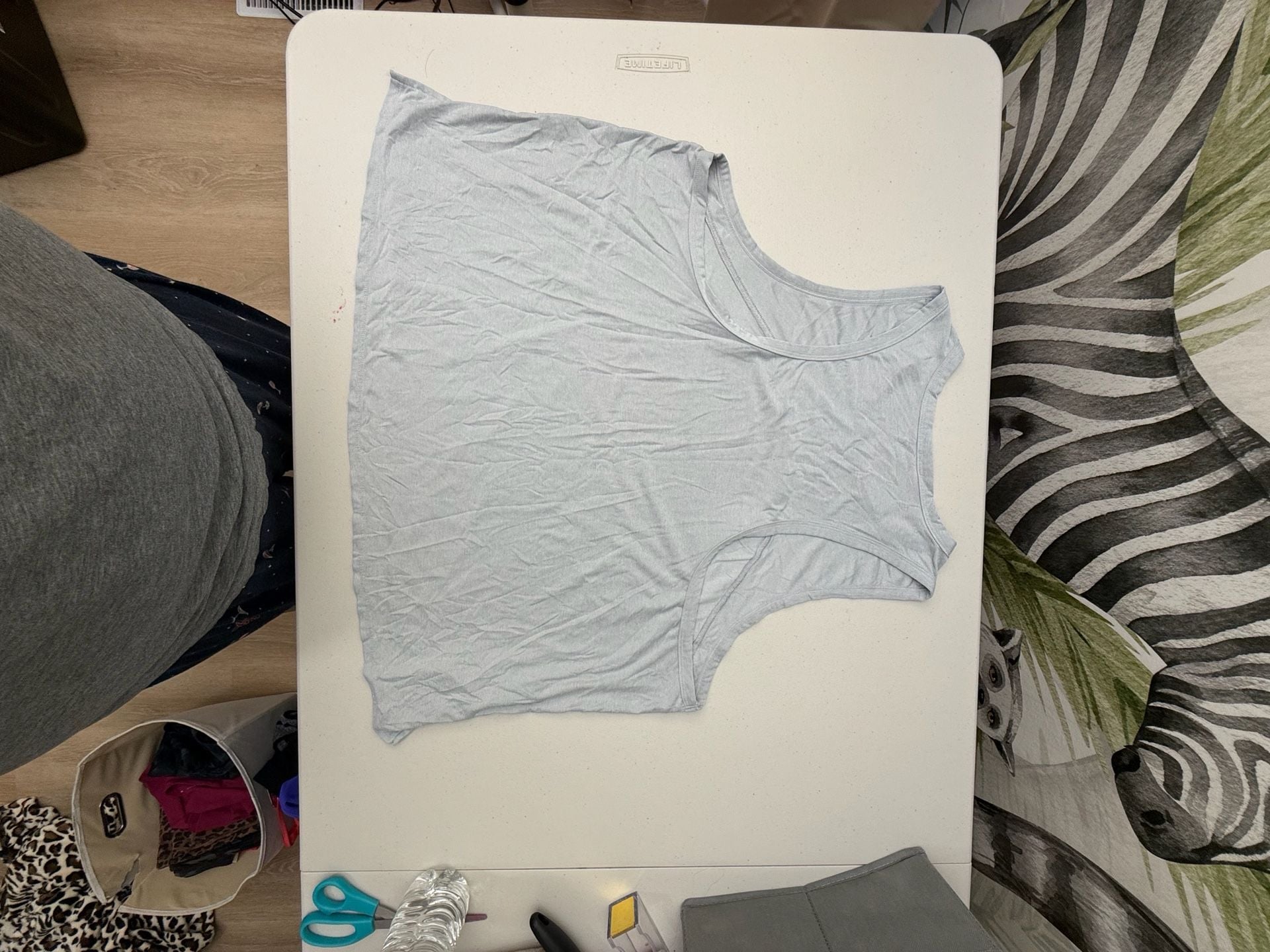 Old Navy Active Cloud 94 Soft Go-Dry Sleeveless Tank Top 2