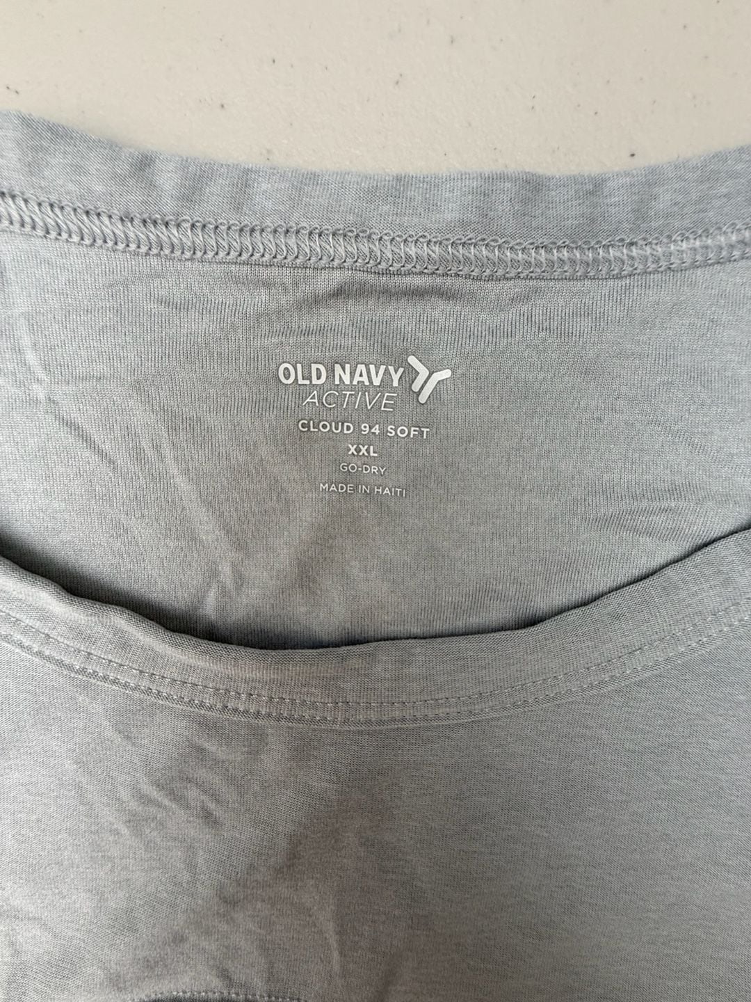 Old Navy Active Cloud 94 Soft Go-Dry Sleeveless Tank Top 3