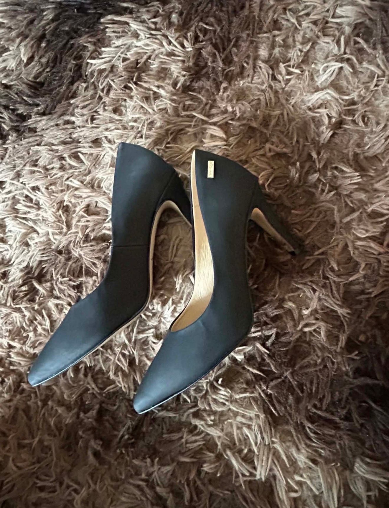 Prestige Women's Black Pointed-Toe Kitten Heel Pumps 3
