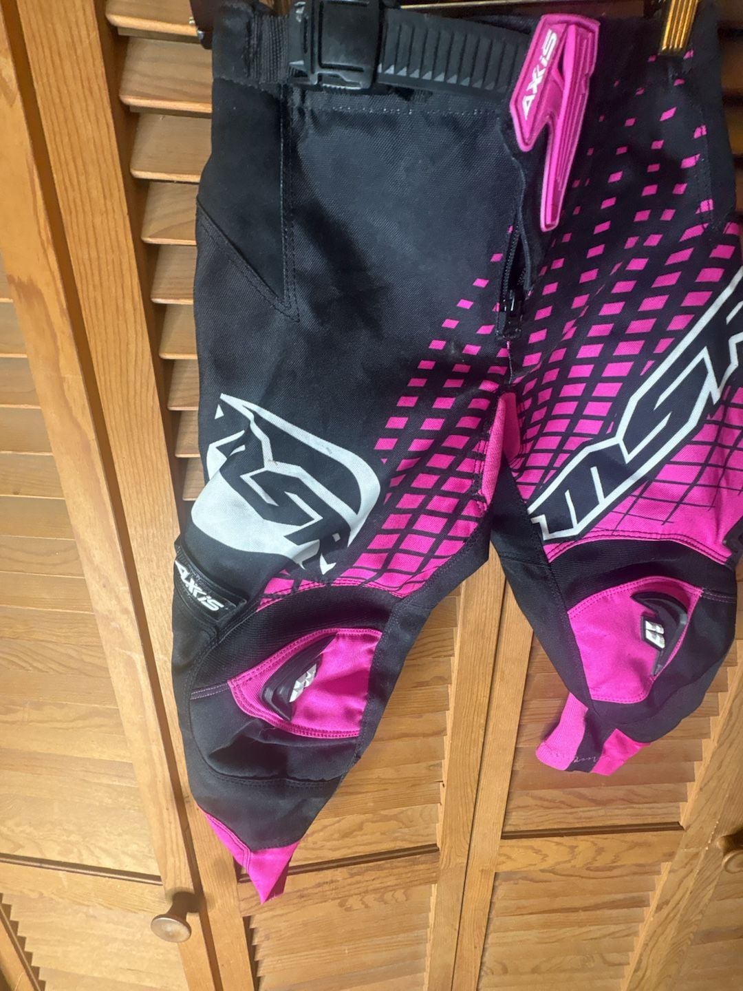 MSR Axis Youth Girls Motocross Racing Pants, Black/Pink, Size Y20 2