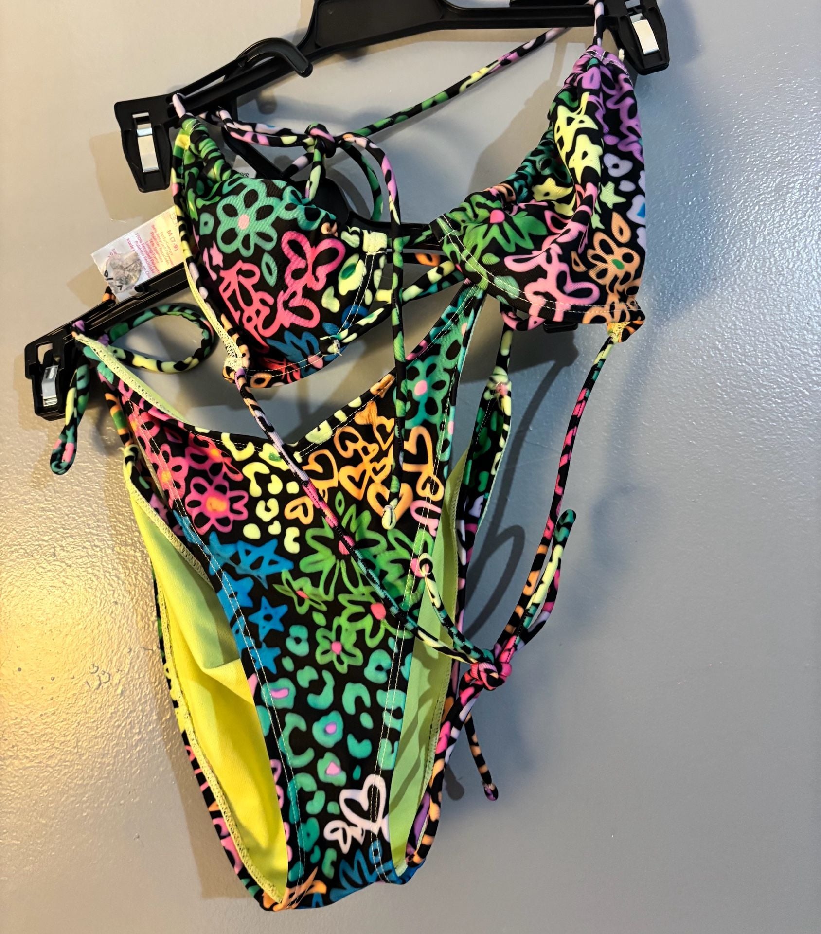 No Boundaries Multicolor Graffiti Print Bikini Set M 1