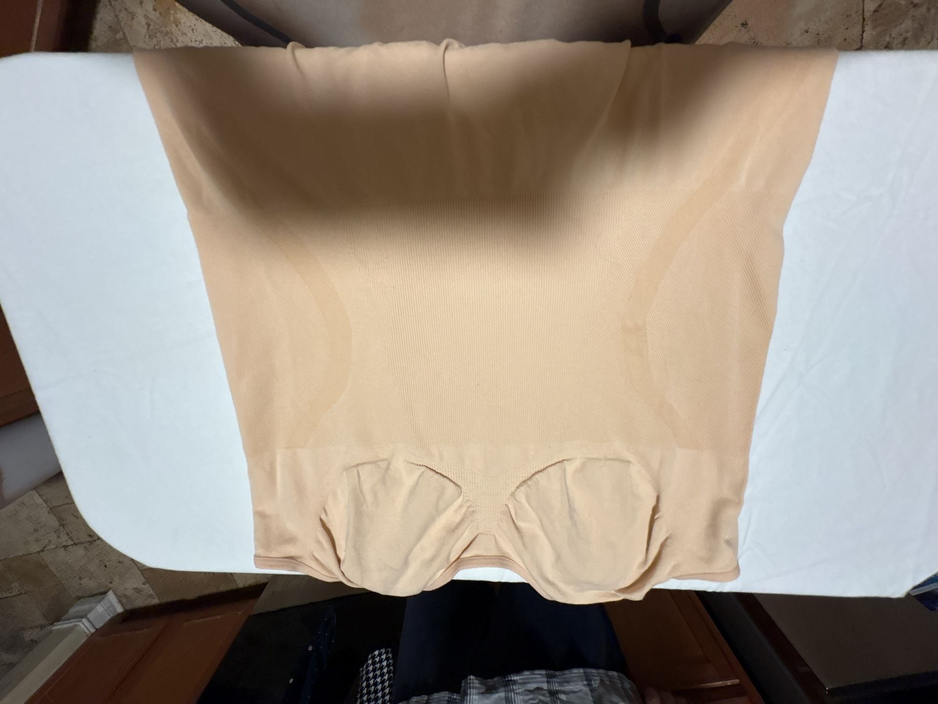 Women's Seamless Beige Shapewear Camisole Size 3XL (looks a bit smaller) 1