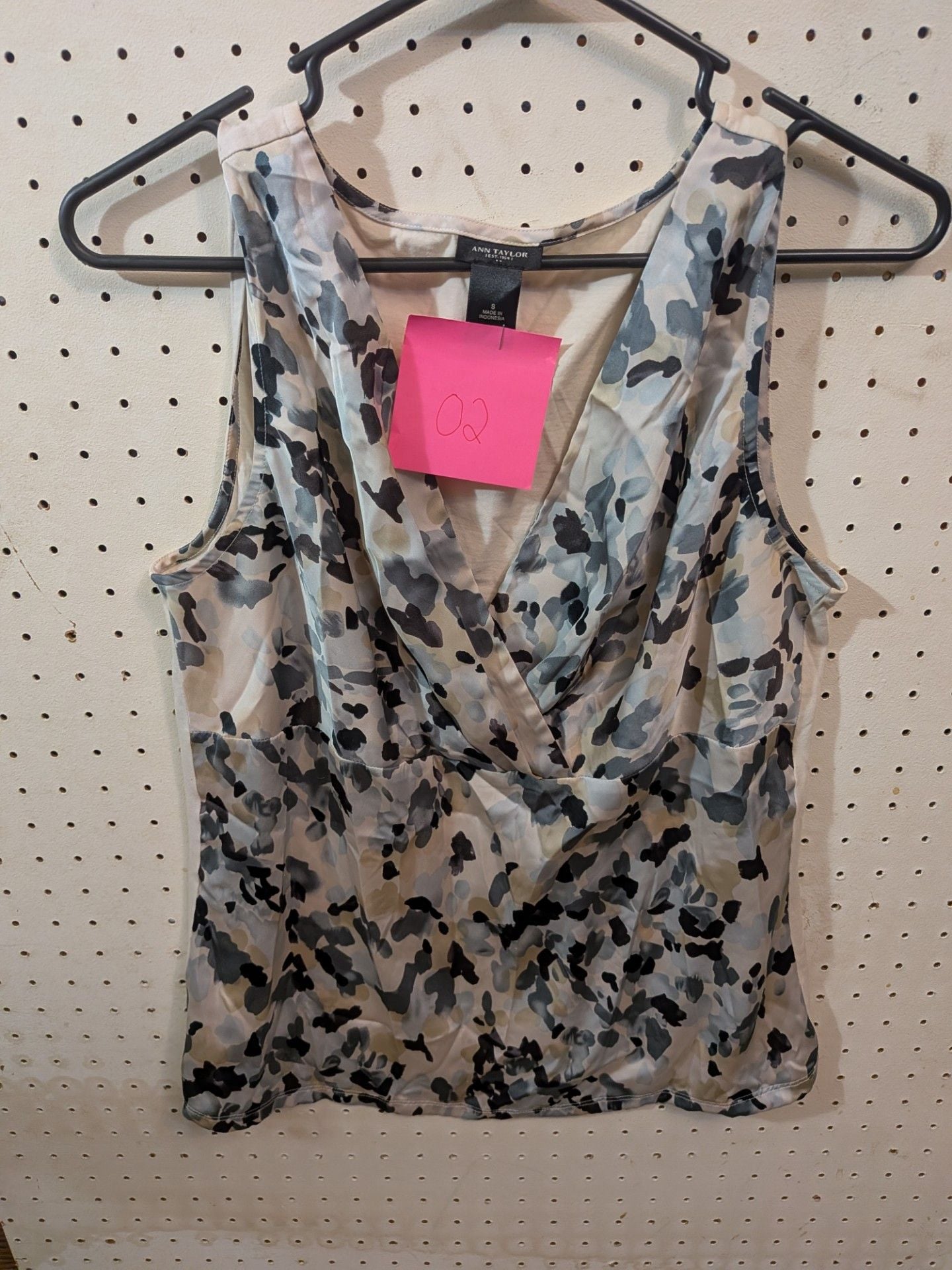 Ann Taylor Sleeveless Faux-Wrap Blouse with Abstract Blurred Print 2