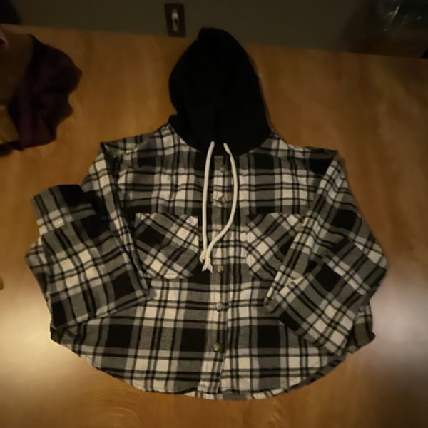 No Boundaries Black and White Plaid Hooded Flannel Shirt Jacket