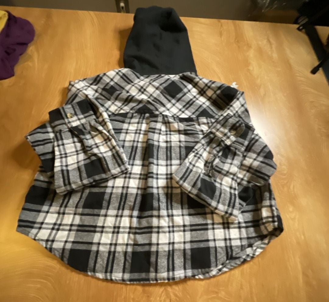 No Boundaries Black and White Plaid Hooded Flannel Shirt Jacket 3