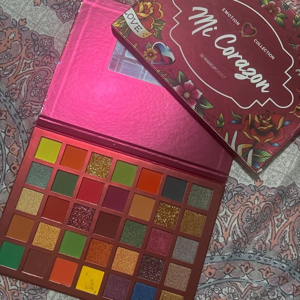 Makeup Depot Mi Corazon Emotion Collection 35-Color Eyeshadow Palette