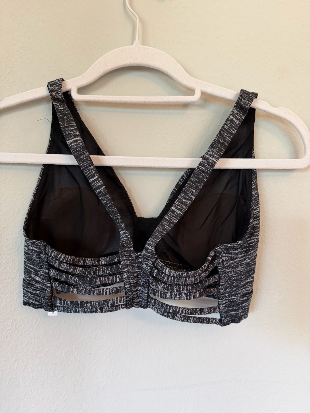 Victoria's Secret VSX Sport Strappy Plunge Sports Bra 3