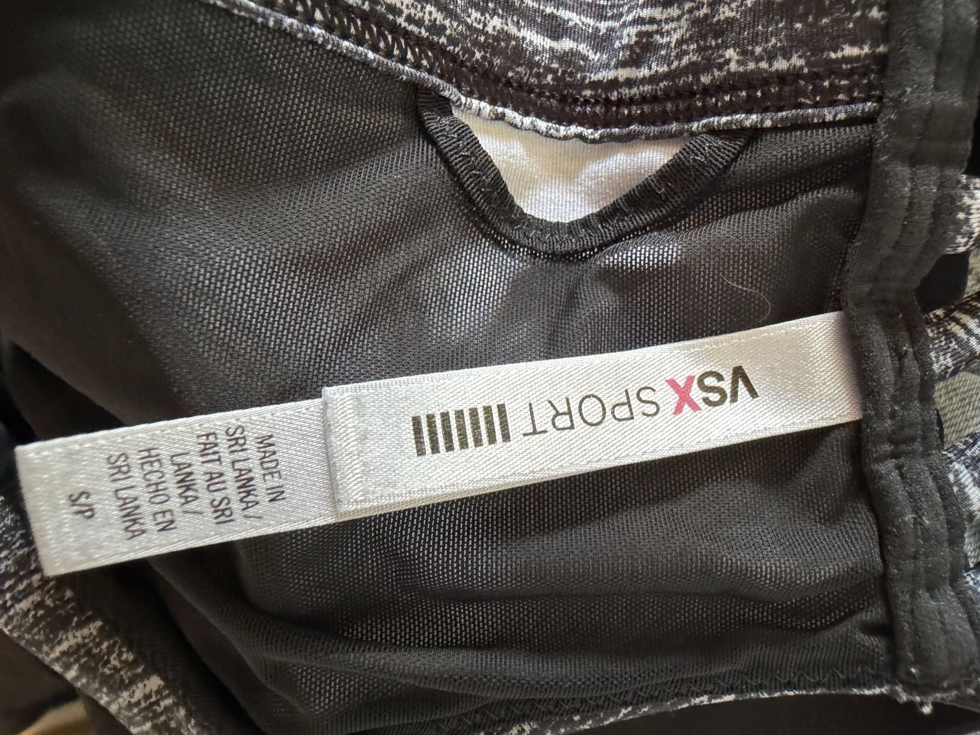 Victoria's Secret VSX Sport Strappy Plunge Sports Bra 4