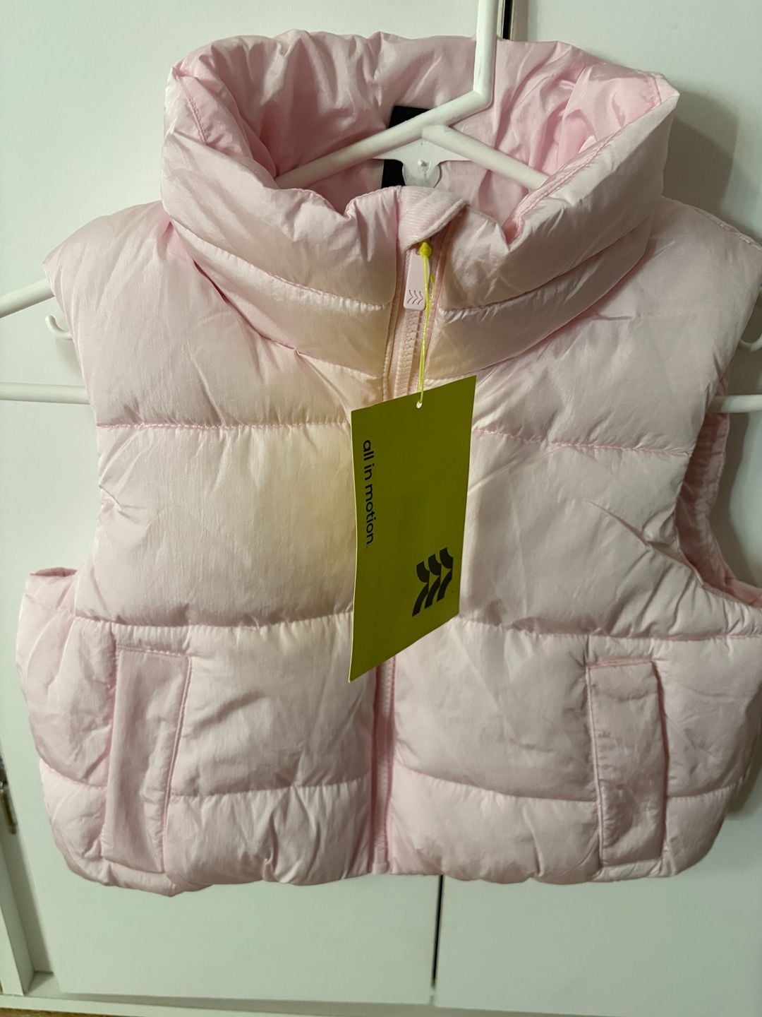 All in Motion Women's Lightweight Puffer Vest, Light Pink 3