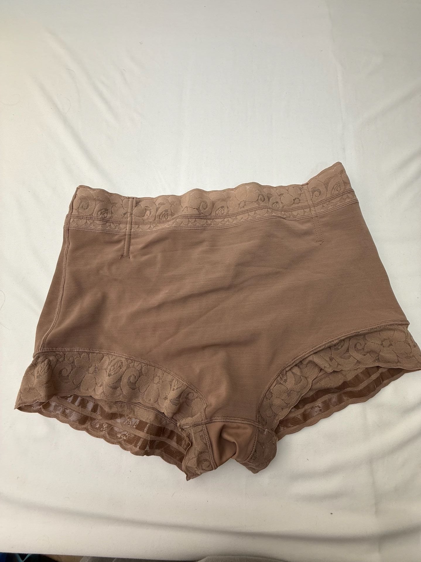 NWOT Shapewear Tummy Control Butt Lifter Smoothing Brief 1