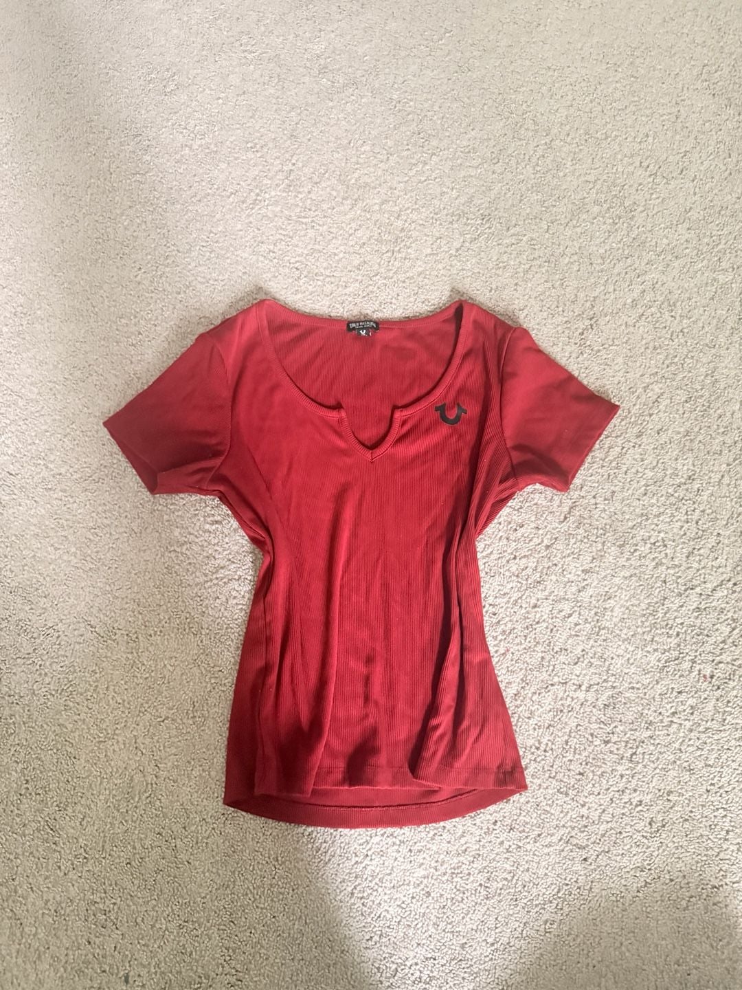 True Religion Women's Red Ribbed Short Sleeve V-Neck T-Shirt with Horseshoe Logo 1