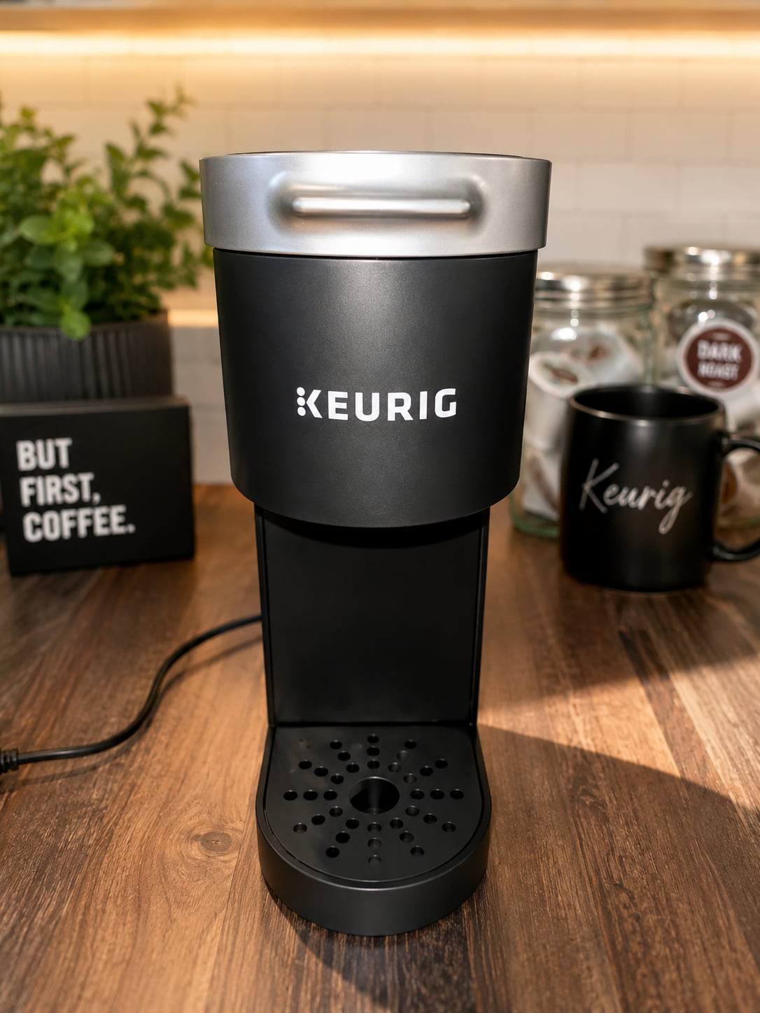 Keurig K-Mini Single Serve K-Cup Pod Coffee Maker in Matte Black 1