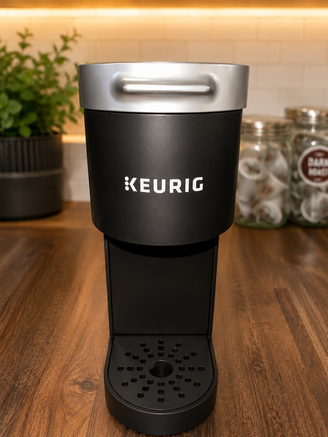 Keurig K-Mini Single Serve K-Cup Pod Coffee Maker in Matte Black 2